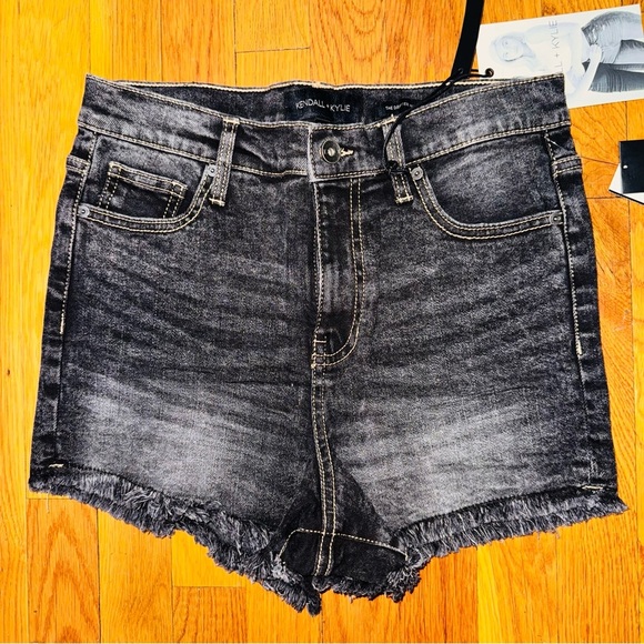 Kendall & Kylie Black High-Waisted Jean Shorts Frayed Hem - Picture 3 of 6